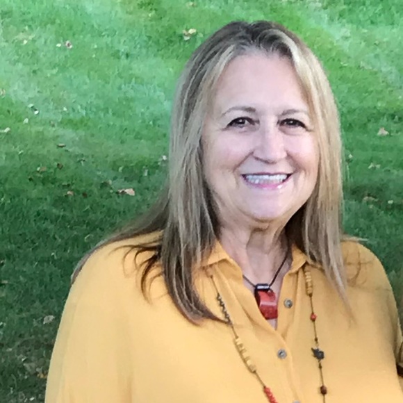 Meet your Posher, Gale - Picture 1 of 1